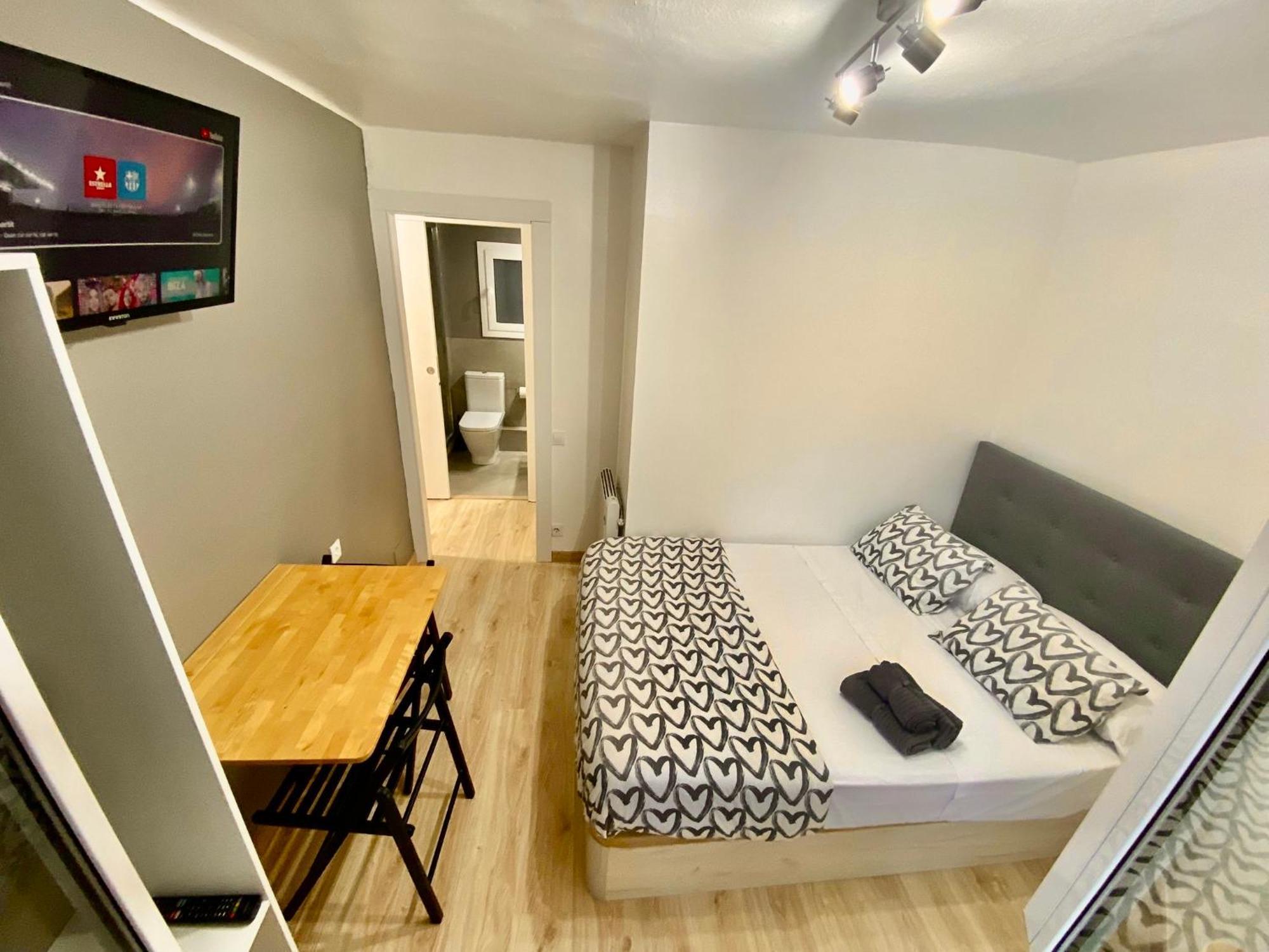Suites Nuevas Con Bano Privado Frente Al Metro St Mwc Barcelona-Fira L'Hospitalet de Llobregat Buitenkant foto