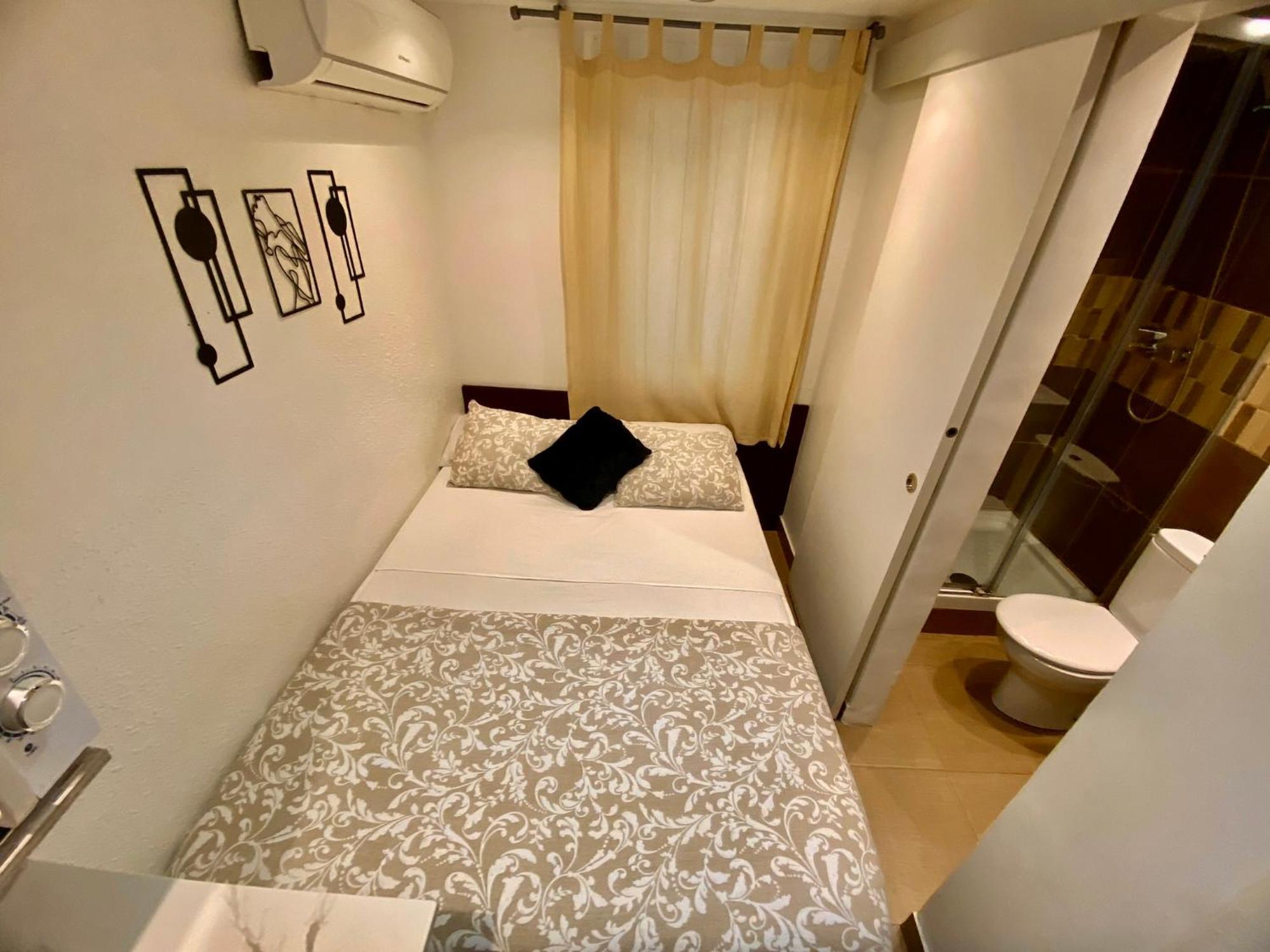 Suites Nuevas Con Bano Privado Frente Al Metro St Mwc Barcelona-Fira L'Hospitalet de Llobregat Buitenkant foto
