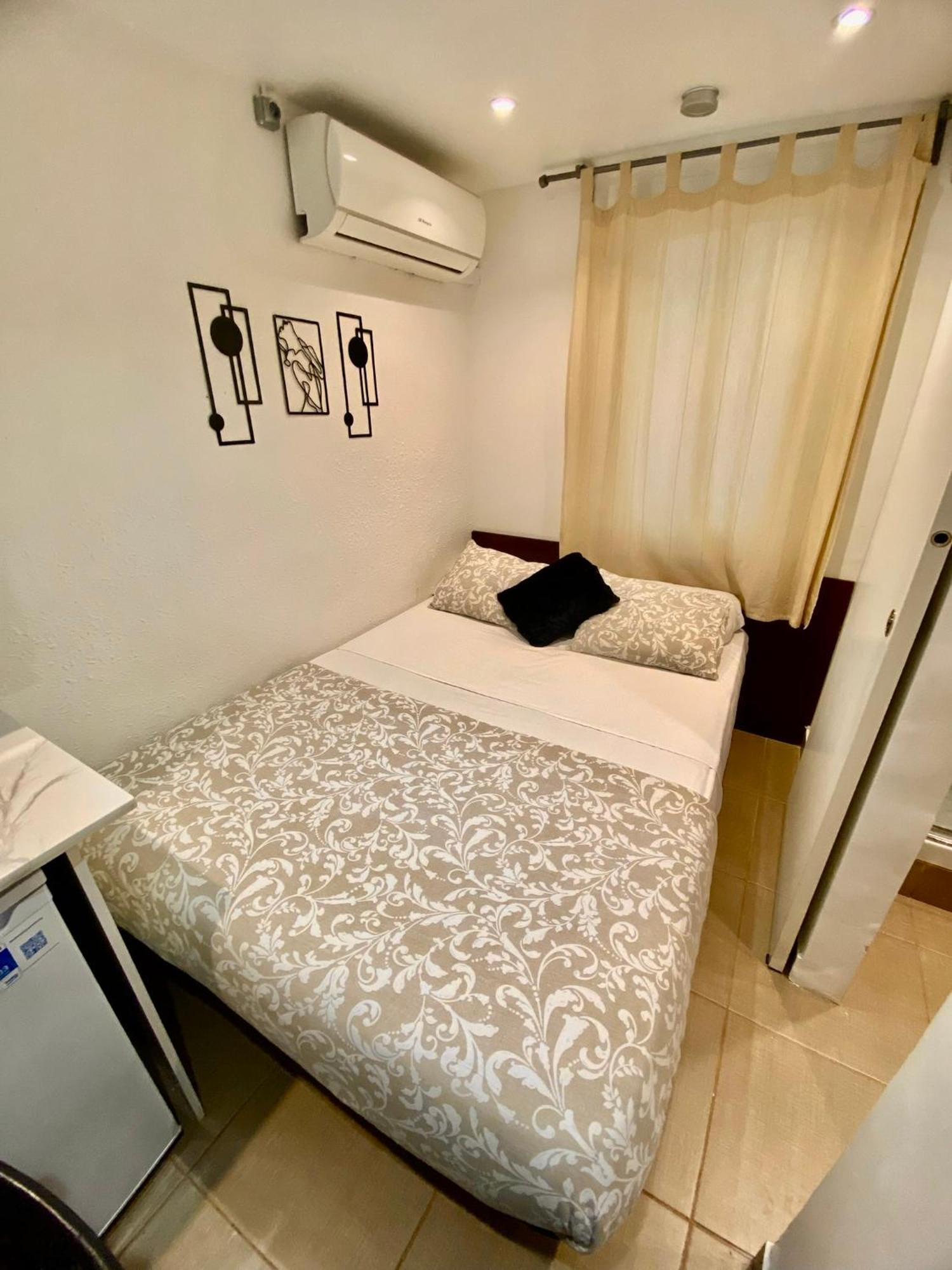 Suites Nuevas Con Bano Privado Frente Al Metro St Mwc Barcelona-Fira L'Hospitalet de Llobregat Buitenkant foto