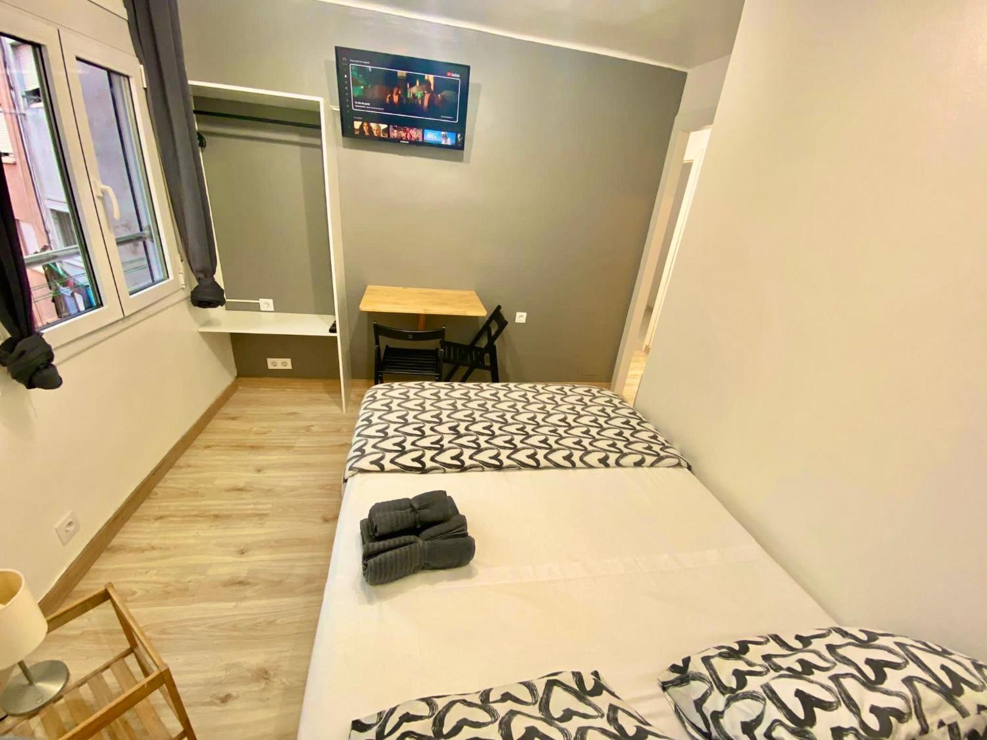 Suites Nuevas Con Bano Privado Frente Al Metro St Mwc Barcelona-Fira L'Hospitalet de Llobregat Buitenkant foto