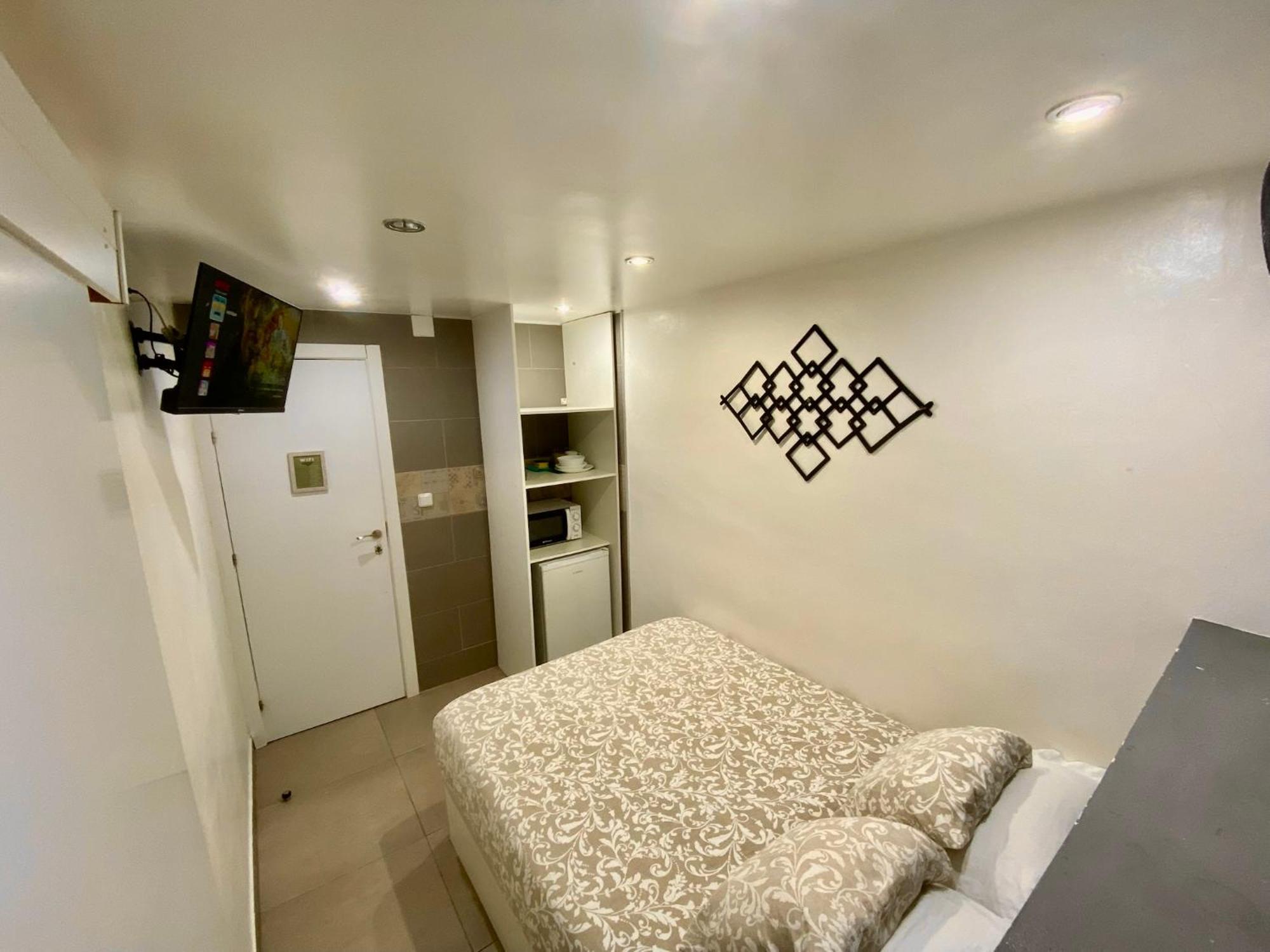 Suites Nuevas Con Bano Privado Frente Al Metro St Mwc Barcelona-Fira L'Hospitalet de Llobregat Buitenkant foto